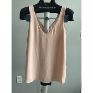 RW& Co double v sleeveless
